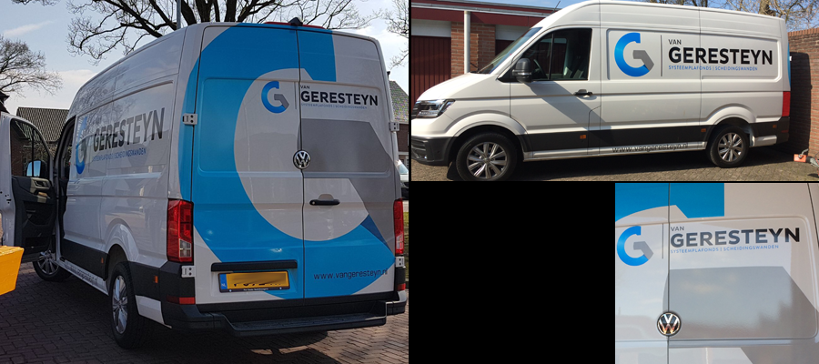 De Reclame van van Veldhuizen Reclame staat als een huis, zeker op deze bus van Geresteyn systeemplafonds en scheidingswanden.